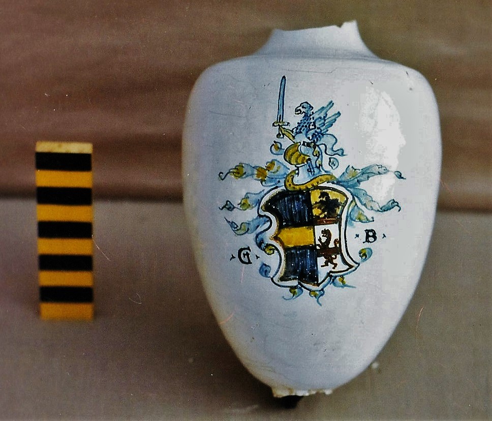 Le maioliche di acquapendente studi e novità sulla maiolica ...